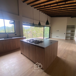 SE VENDE CASA CAMPESTRE- EL RETIRO ANTIOQUIA