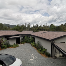 SE VENDE CASA CAMPESTRE- EL RETIRO ANTIOQUIA